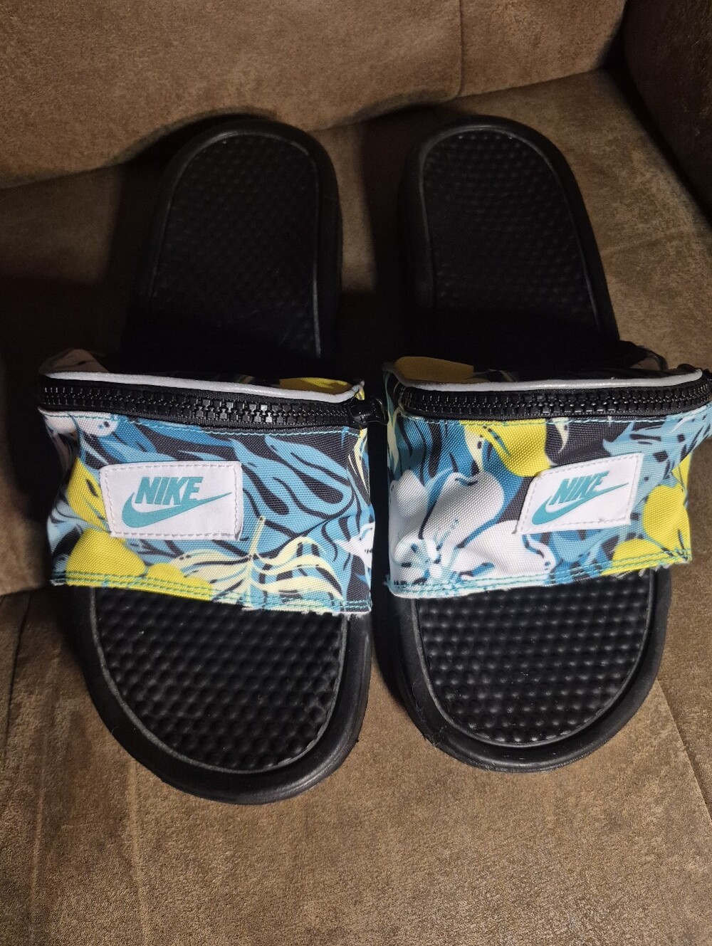 Nwot Nike Benassi JDI Fanny Pack slides
